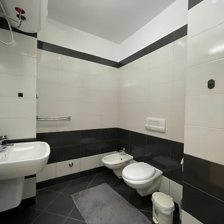 New Bazaar-apartment 2 * تيرانا