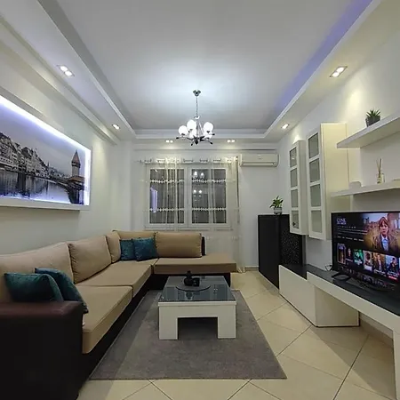 Apartamento New Bazaar-apartment 2 *